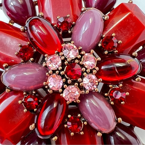 Regency Multicolor Mauve Red stones embellished copper-tone floral pin brooch - Picture 3 of 10